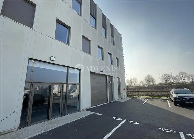 Flex in Tremblay-en-France for sale - Building Photo - Image 1 of 10