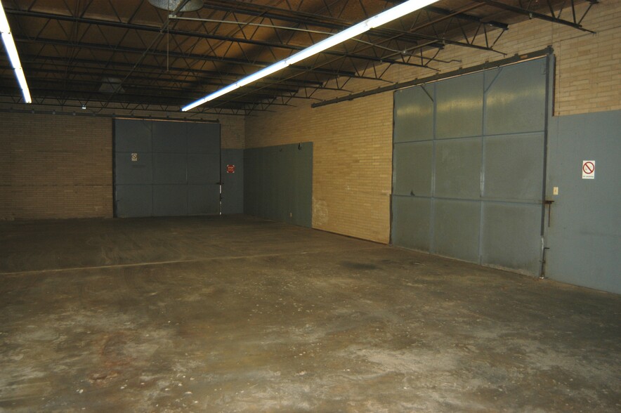 1535 Grimmett Dr, Shreveport, LA for lease - Interior Photo - Image 2 of 4