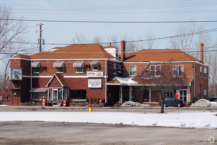 7123 Mentor Ave, Willoughby, OH for sale - Primary Photo - Image 1 of 1