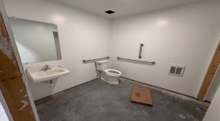 2460 Executive Dr, East Troy, WI for lease - Interior Photo - Image 2 of 4