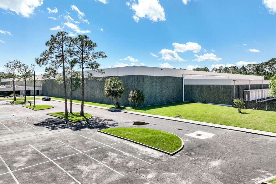 600 Wells Rd, Orange Park, FL for sale - Primary Photo - Image 1 of 7