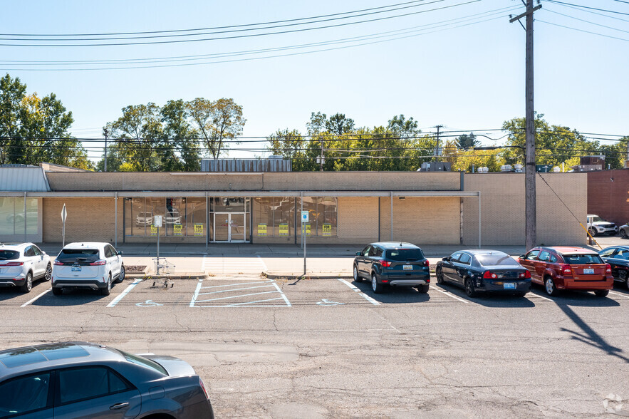 22611-22633 Michigan Ave, Dearborn, MI for sale - Building Photo - Image 2 of 5