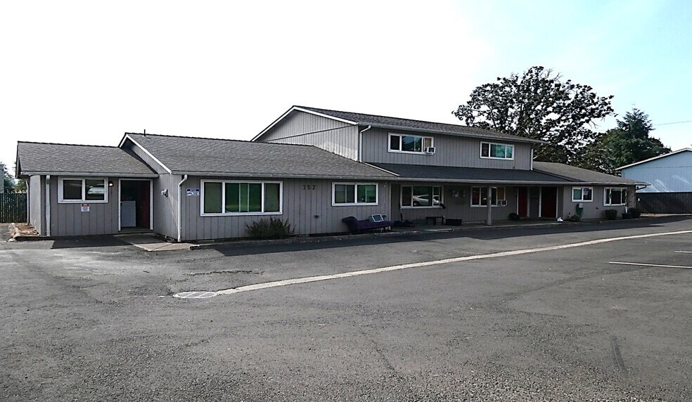 167 NE Fern Ct, Dallas, OR for sale - Building Photo - Image 1 of 1