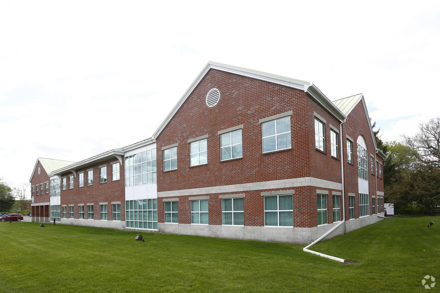 10 Riverside Dr, Lakeville, MA for lease - Building Photo - Image 3 of 9