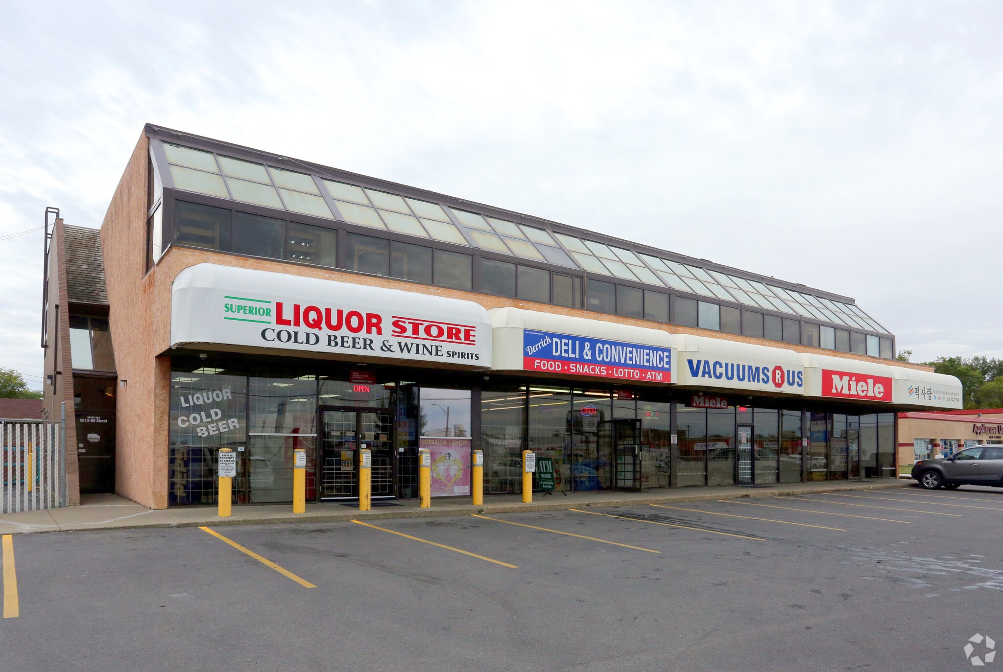 6603-6613 99 St NW, Edmonton, AB for sale Primary Photo- Image 1 of 1