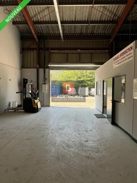 Flex in Gémenos for lease - Interior Photo - Image 2 of 7