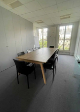 Office in Paris for lease Interior Photo- Image 2 of 2