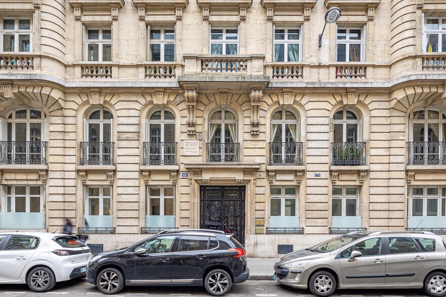 11 Rue De Madrid, Paris for sale - Building Photo - Image 3 of 3