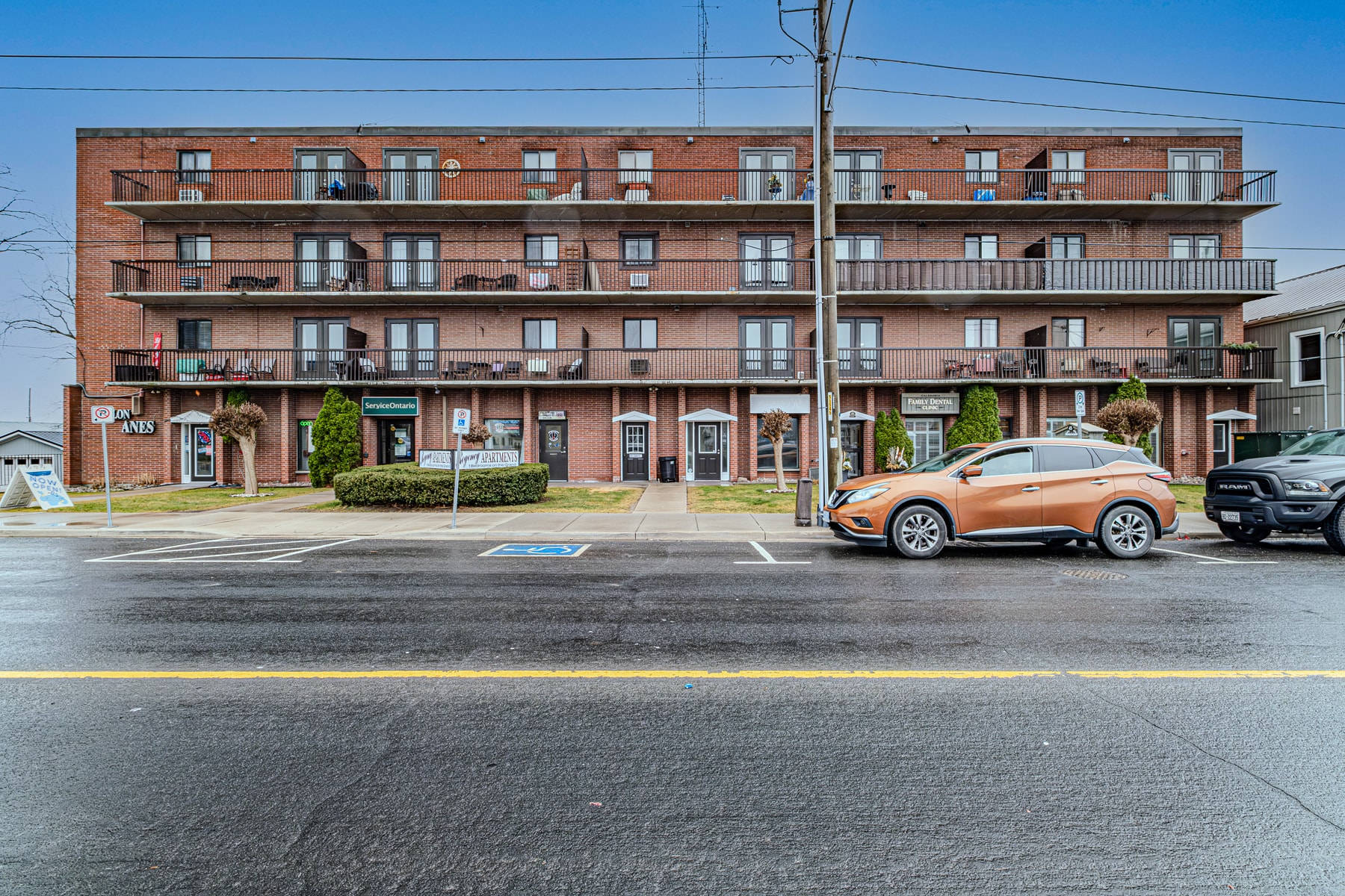 37-45 Caithness St E, Caledonia, ON for sale Primary Photo- Image 1 of 1