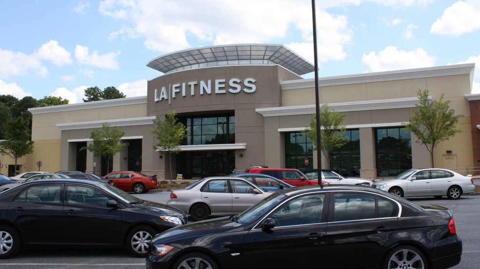 2550 Sandy Plains Rd, Marietta, GA for lease - Building Photo - Image 1 of 5