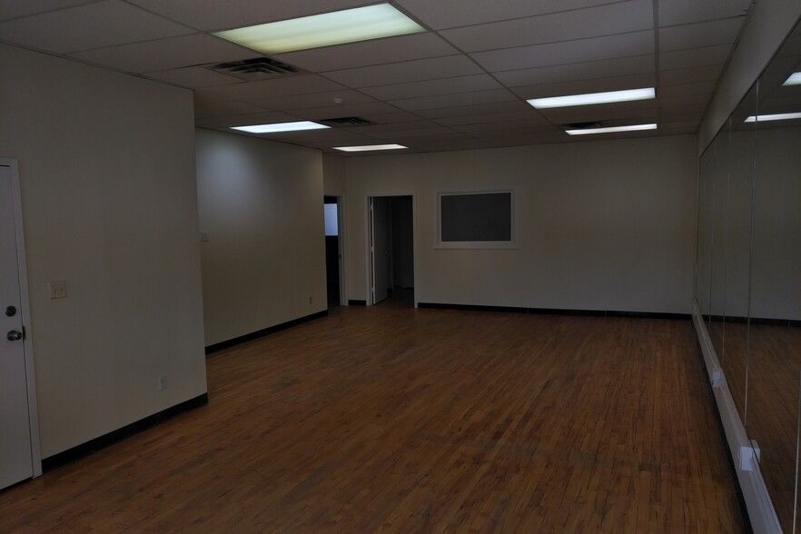 169-171 Main St, Nyack, NY for lease - Interior Photo - Image 3 of 11