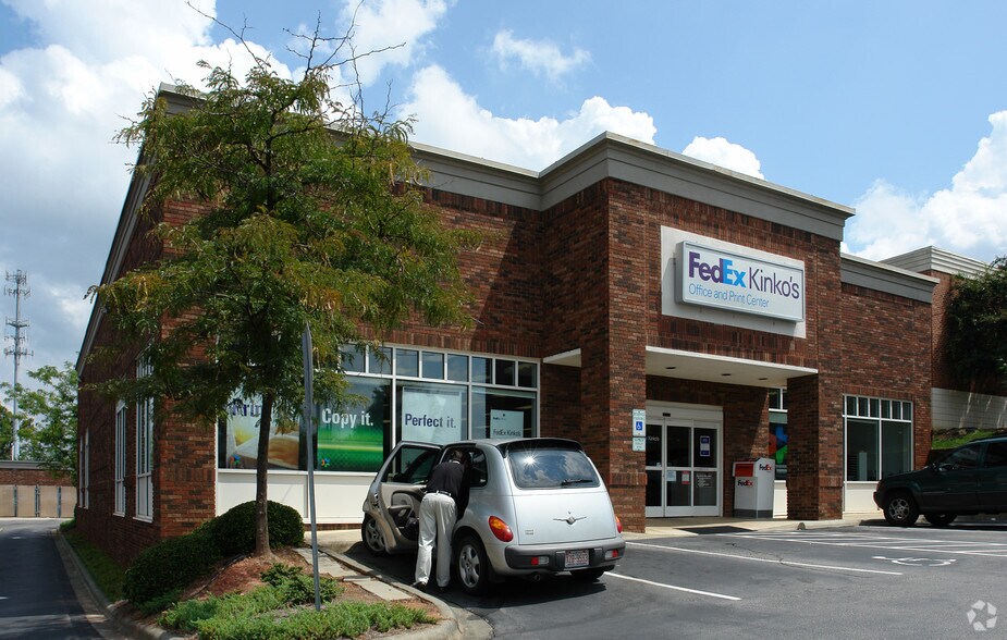 6820 Glenwood Ave, Raleigh, NC 27612