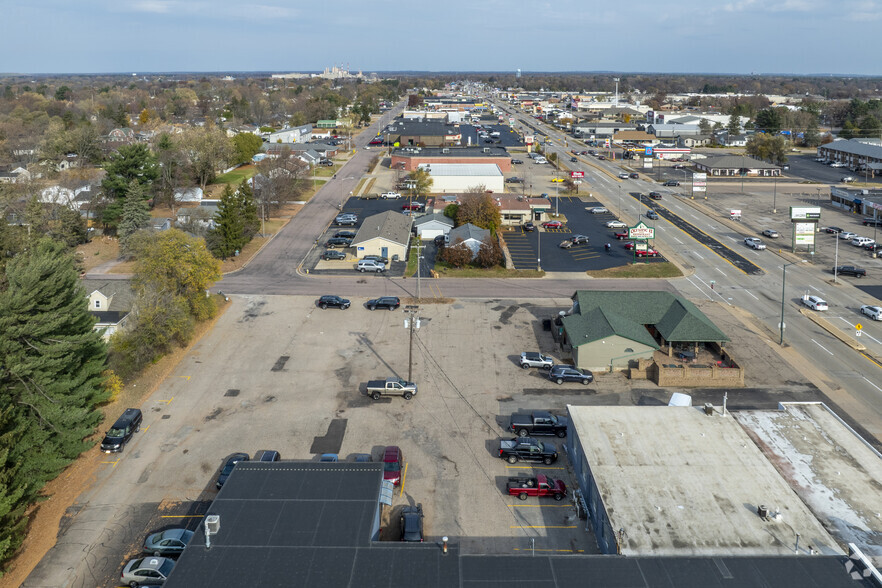 2610 8th St S, Wisconsin Rapids, WI for sale - Building Photo - Image 1 of 17