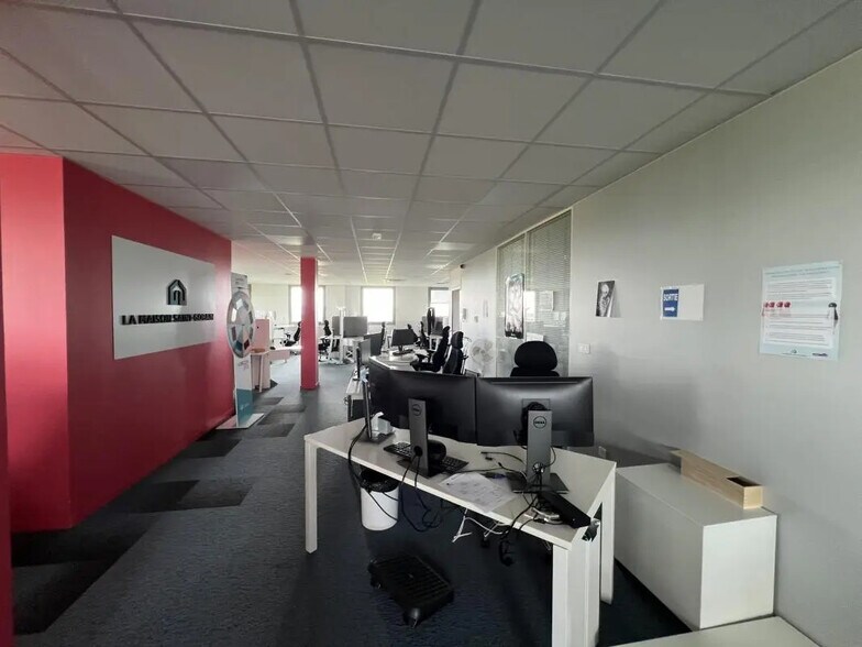 Office in Reims for lease - Interior Photo - Image 3 of 7