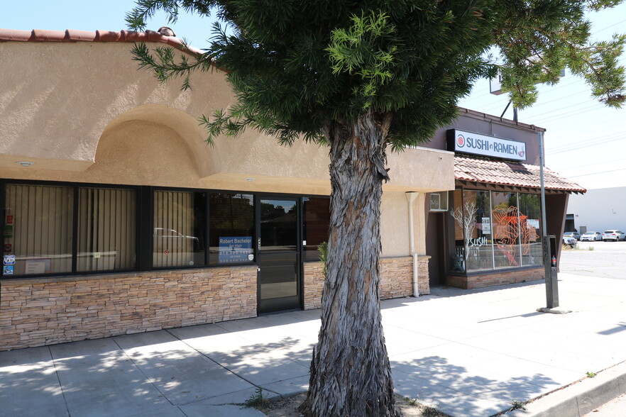 4406 W Magnolia Blvd, Burbank, CA for sale - Building Photo - Image 1 of 1