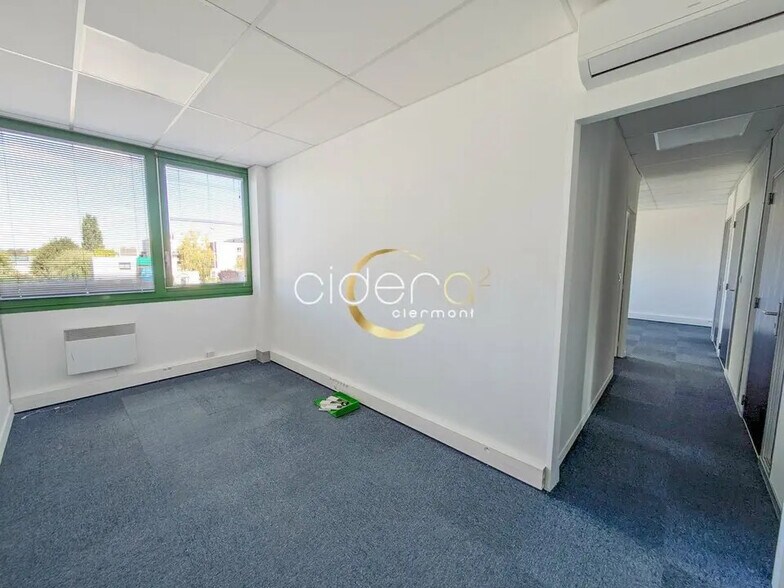 Office in Clermont-Ferrand for lease - Interior Photo - Image 1 of 4