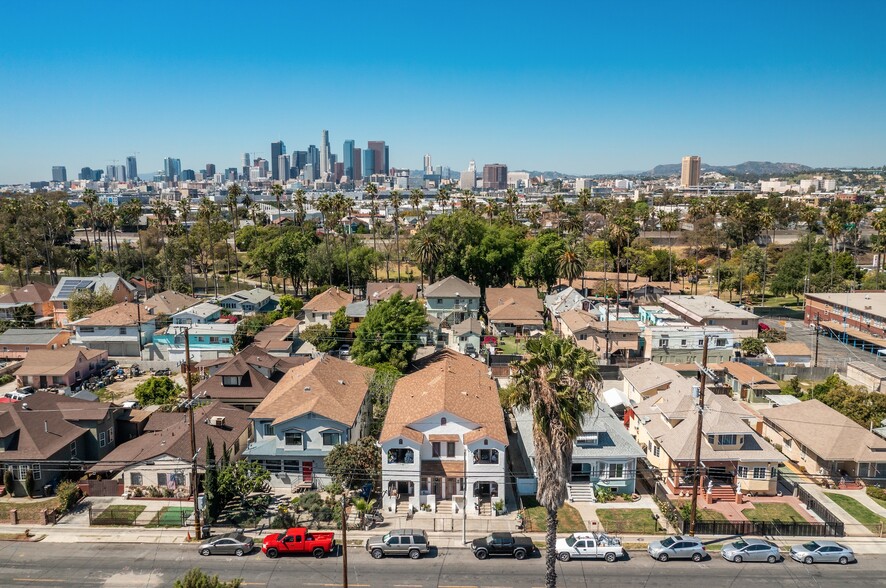 445 S Chicago St, Los Angeles, CA for sale - Building Photo - Image 2 of 32