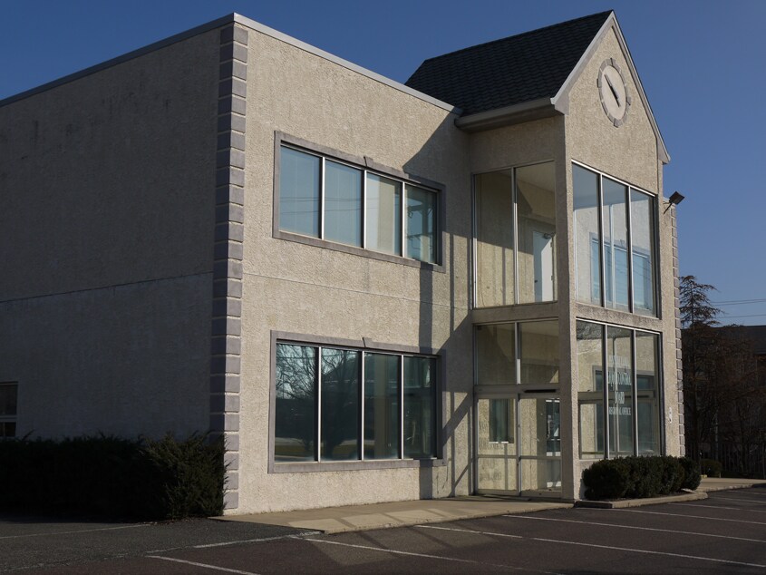 8305 Ridge Ave, Philadelphia, PA for sale Building Photo- Image 1 of 1