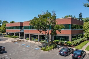 Village Plaza Loop - Office Building - Bar