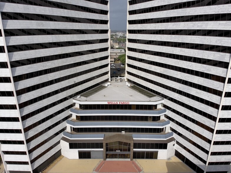 555 N Carancahua St, Corpus Christi, TX for lease - Building Photo - Image 3 of 18