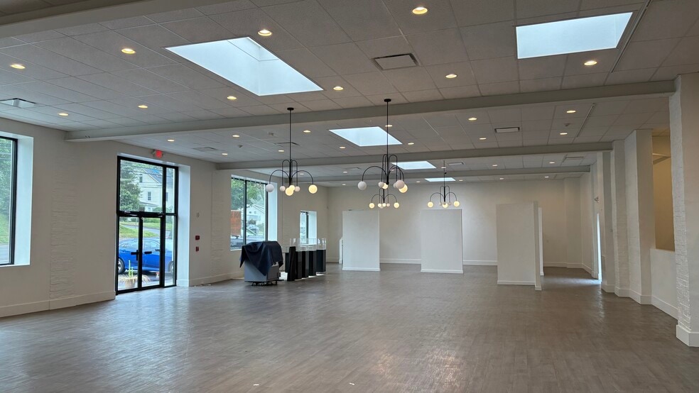 940 Post Rd E, Westport, CT for sale - Building Photo - Image 2 of 9