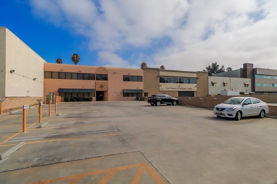 22148 Sherman Way, Canoga Park, CA for lease - Building Photo - Image 3 of 10