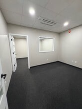 4801 District Blvd, Bakersfield, CA for lease Interior Photo- Image 2 of 4