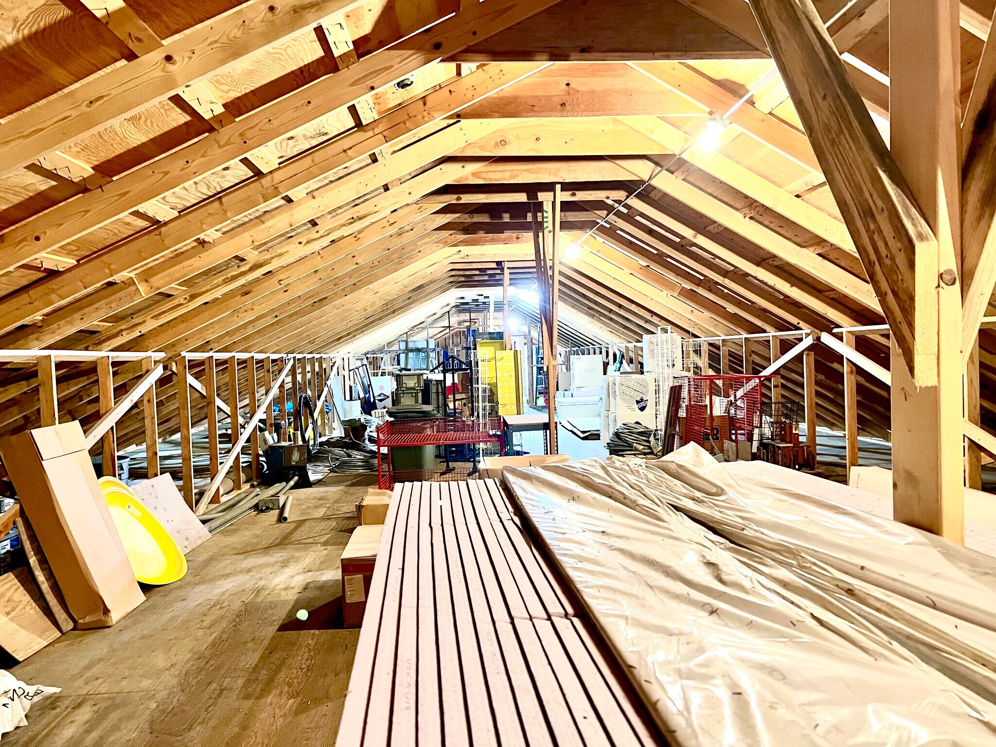 131 Mallott Ave, Yakutat, AK 99689 Yakutat Hardware for Sale