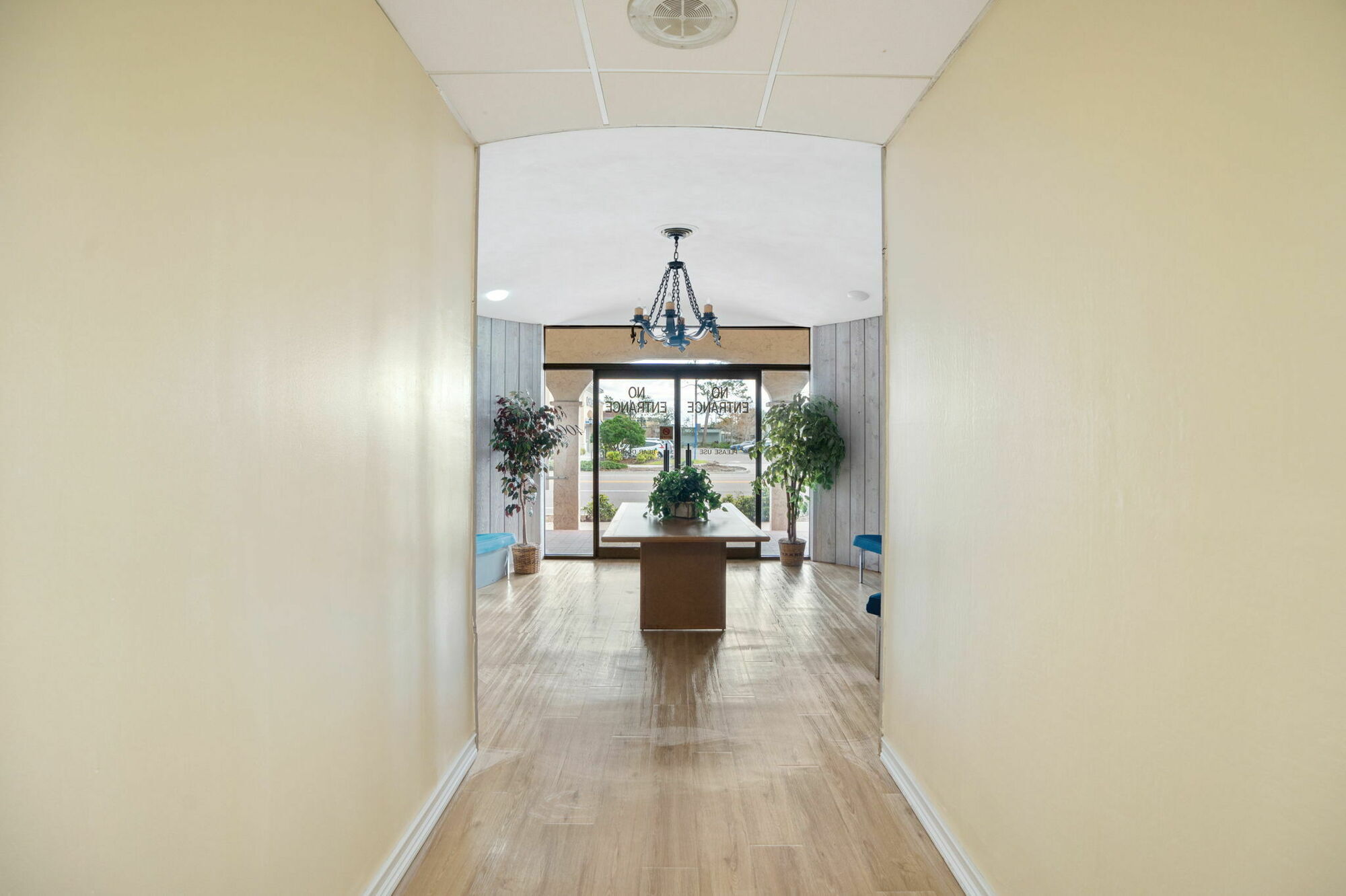 400 S Tamiami Trl, Venice, FL for lease Interior Photo- Image 1 of 2