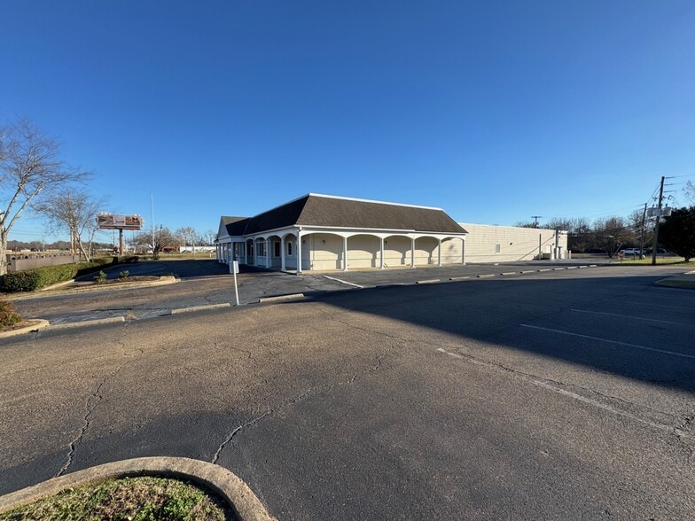1995 Lakeland Dr, Jackson, MS for sale - Building Photo - Image 3 of 3