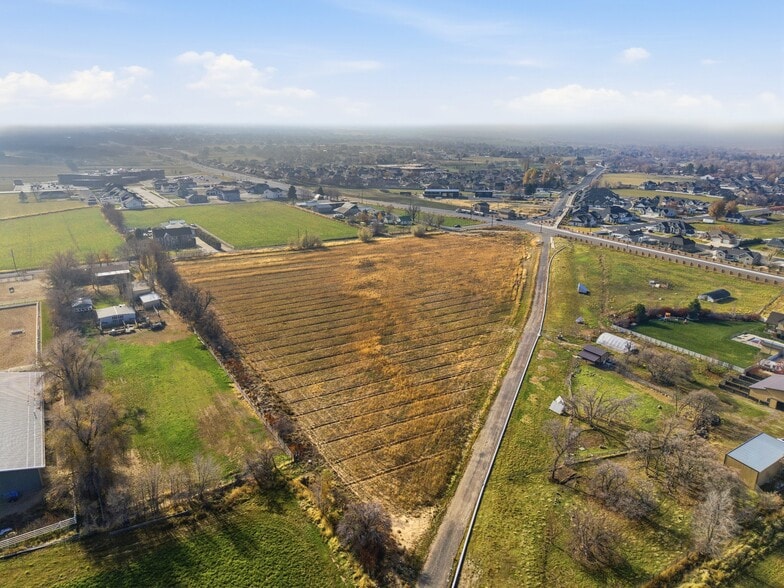 9800 Woodland Hills Dr., Salem, UT for sale - Building Photo - Image 2 of 11