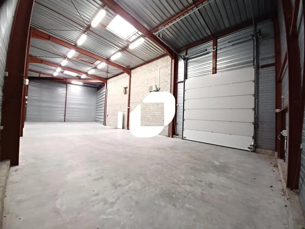 Flex in Chelles for lease Building Photo- Image 1 of 10