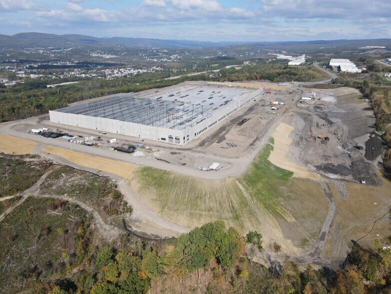 1350 Moosic Lake Rd, Jessup, PA 18434