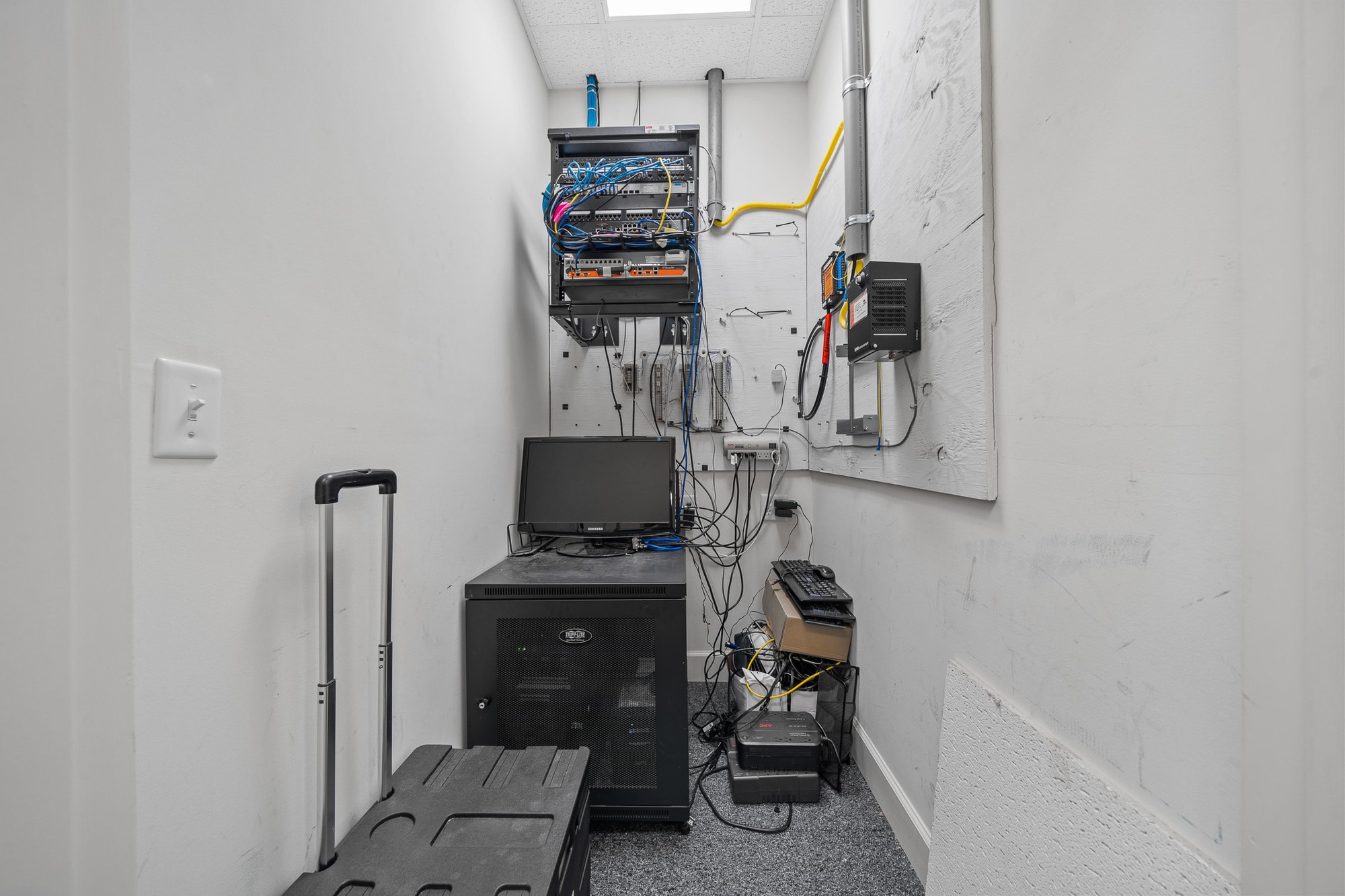 5925 SE Abshier Blvd, Belleview, FL for sale Interior Photo- Image 1 of 45