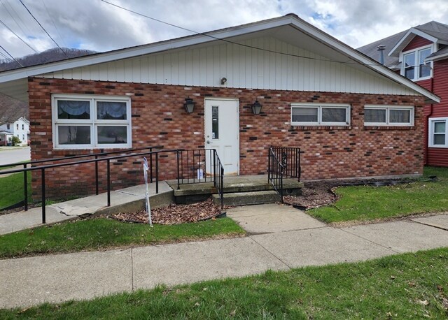 275 E 4th St, Emporium, PA for sale - Building Photo - Image 1 of 1