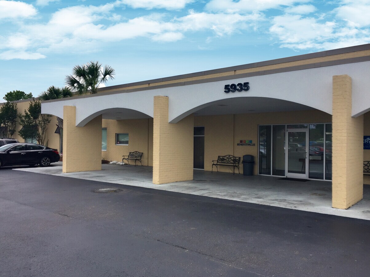 5935 Rivers Ave, North Charleston, SC 29406 Aviation Centre