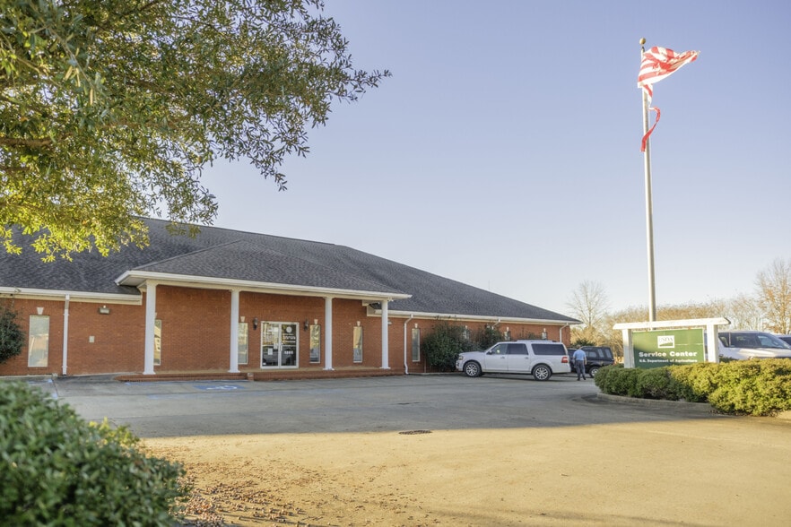 1395 Johnny Johnson Dr, Brookhaven, MS for sale - Building Photo - Image 2 of 20