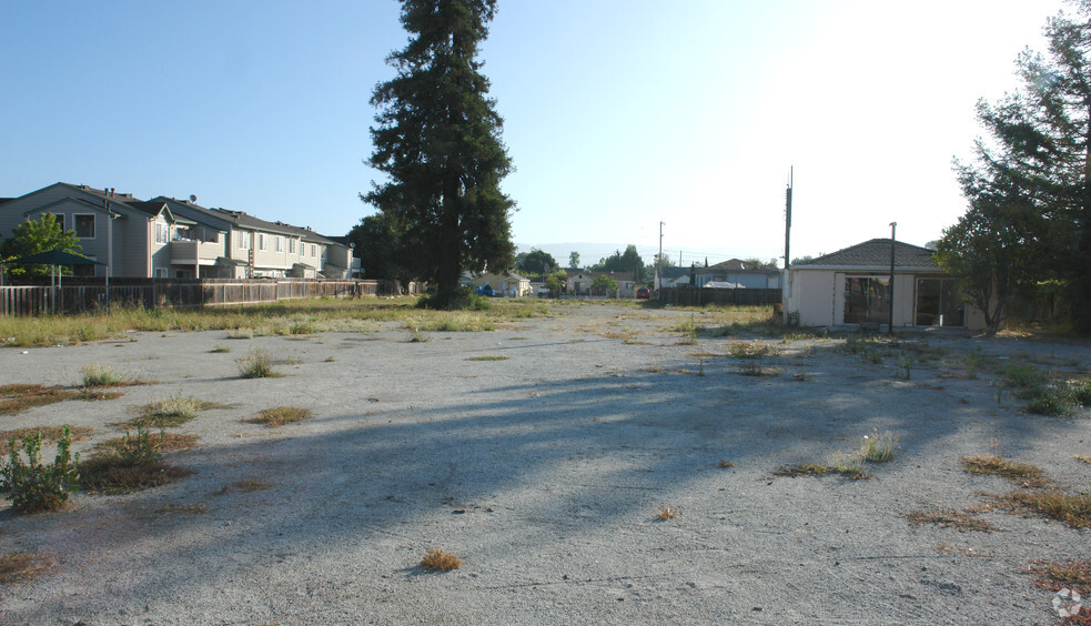 1926 Freedom Blvd, Freedom, CA for sale - Primary Photo - Image 1 of 1