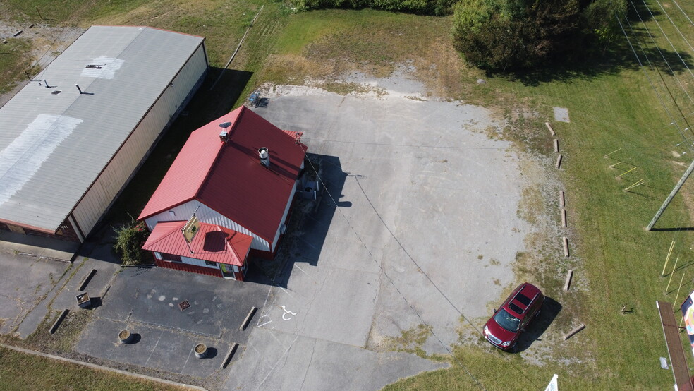 451 N Wilson Rd, Radcliff, KY for sale - Building Photo - Image 3 of 20