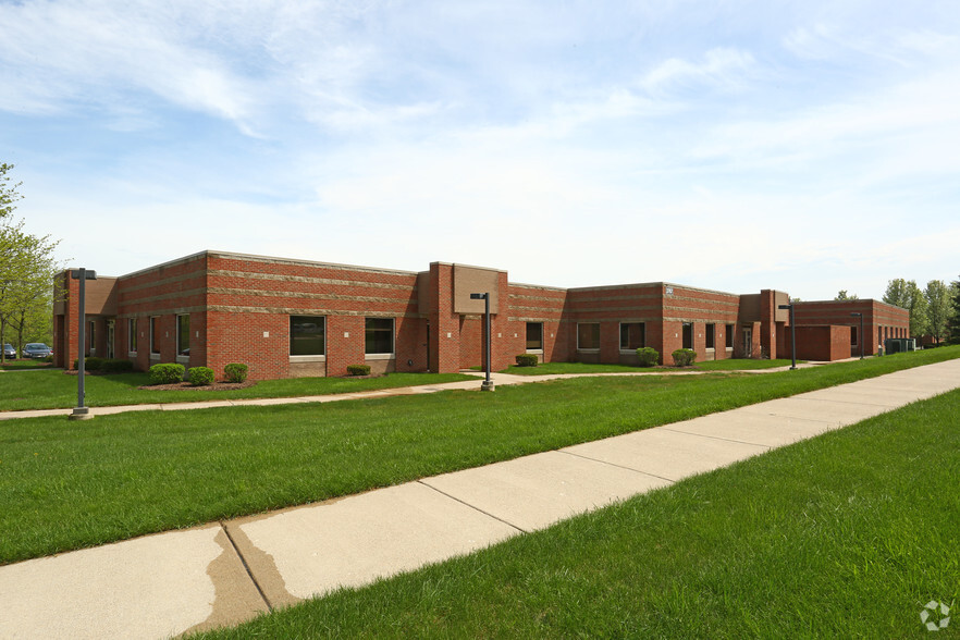 3767 Ranchero Dr, Ann Arbor, MI for lease - Building Photo - Image 2 of 8