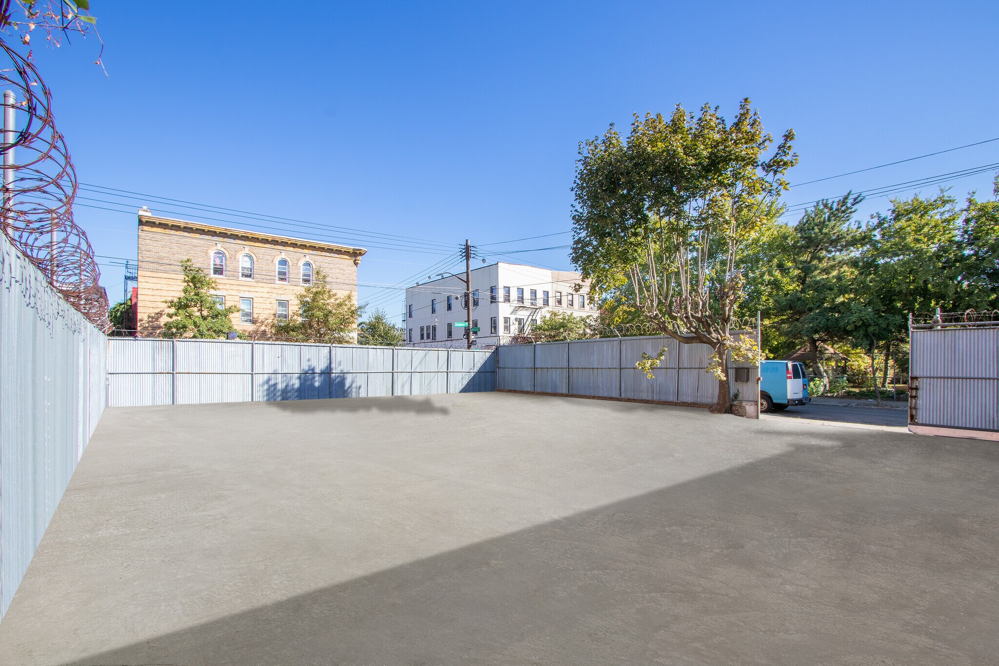 674 Glenmore Ave, Brooklyn, NY for sale Building Photo- Image 1 of 1