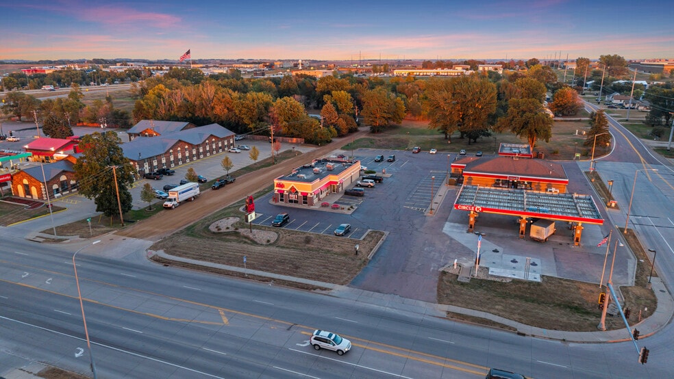 5050 N Cliff Ave, Sioux Falls, SD for sale - Building Photo - Image 2 of 7