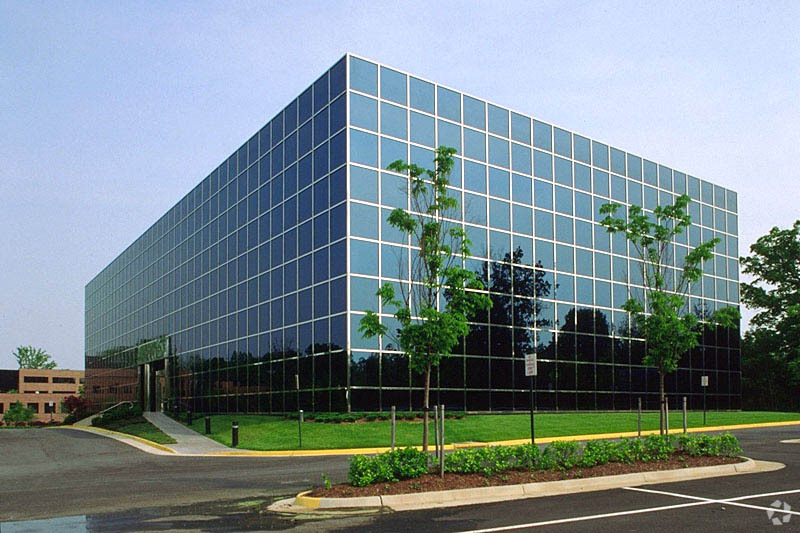 1875 Campus Commons Dr, Reston, VA for lease - Building Photo - Image 2 of 12