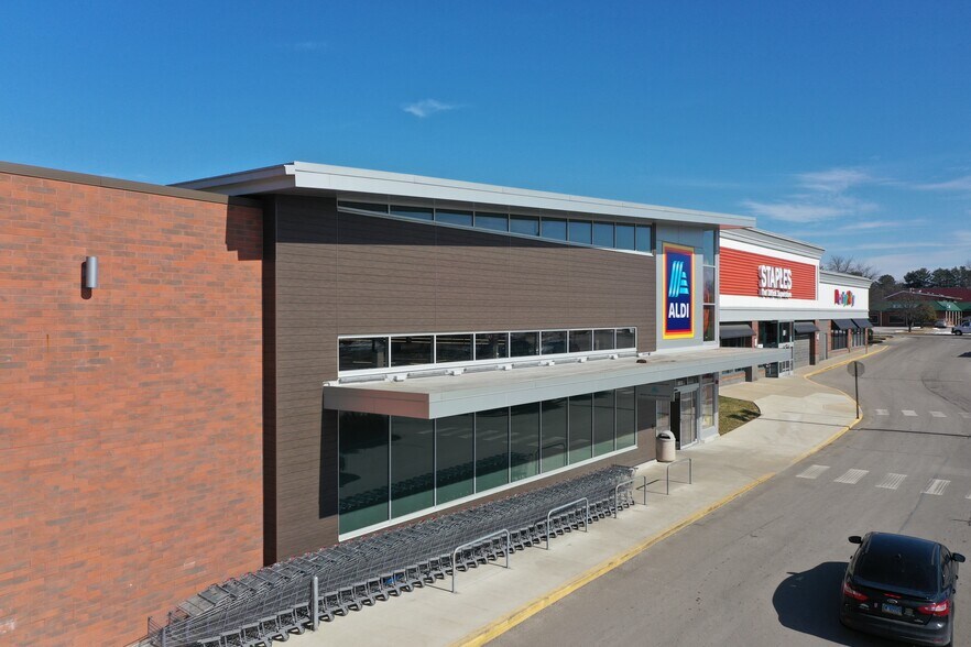 2811-2817 E 3rd St, Bloomington, IN for sale - Building Photo - Image 1 of 1