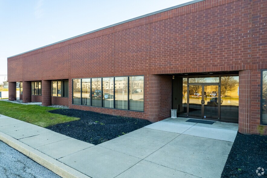 2500 Eisenhower Ave, Norristown, PA for lease - Building Photo - Image 1 of 6