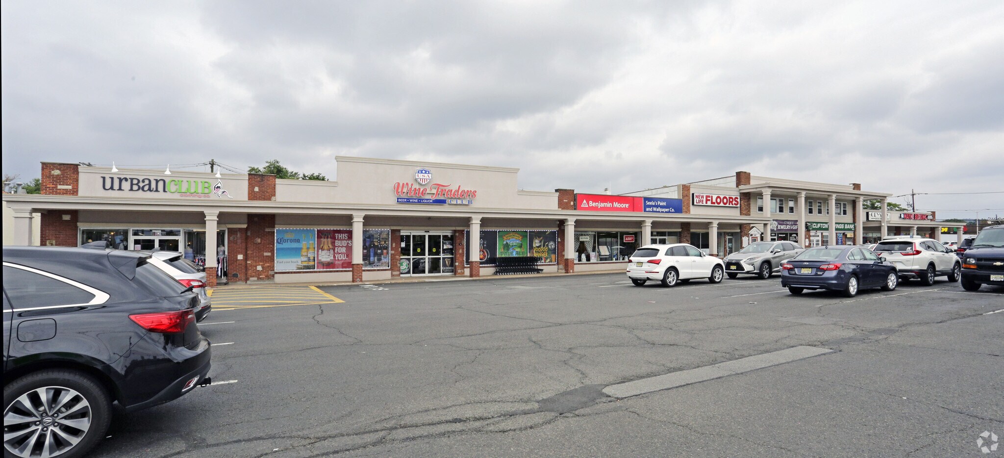 1160 Hamburg Tpke, Wayne, NJ 07470 Berdan Shopping Center