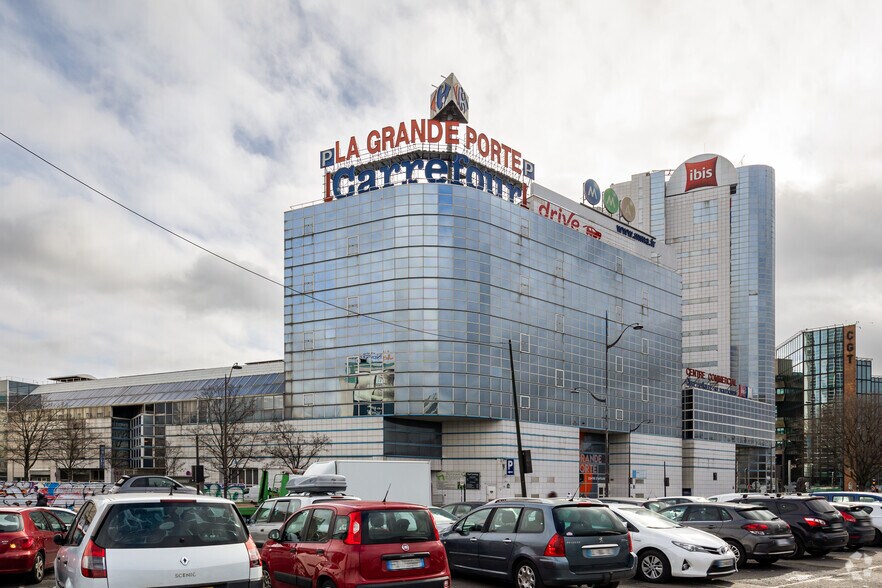 Office in Montreuil for lease - Primary Photo - Image 1 of 2