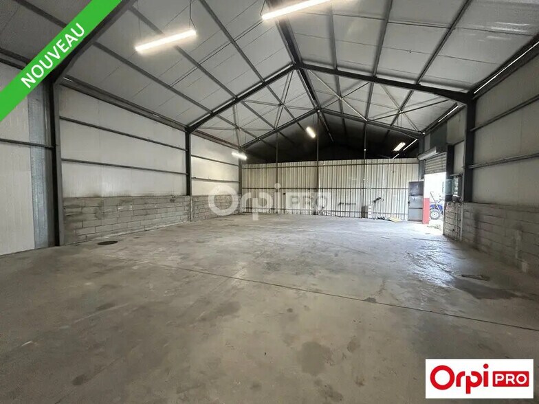 Flex in Malataverne for lease - Interior Photo - Image 2 of 5