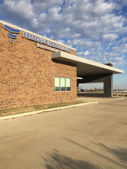 2526 S Main St, Fort Scott, KS for sale - Building Photo - Image 1 of 1