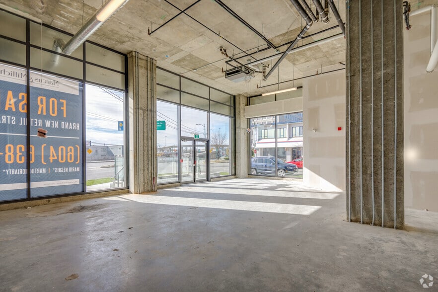 8888 Osler St, Vancouver, BC for sale - Interior Photo - Image 2 of 23